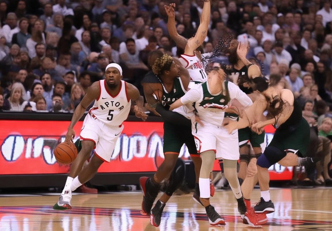 2019 NBA东决：莱昂纳德力挽狂澜，字母哥错失良机，猛龙4-2雄鹿挺进总决赛(图3)